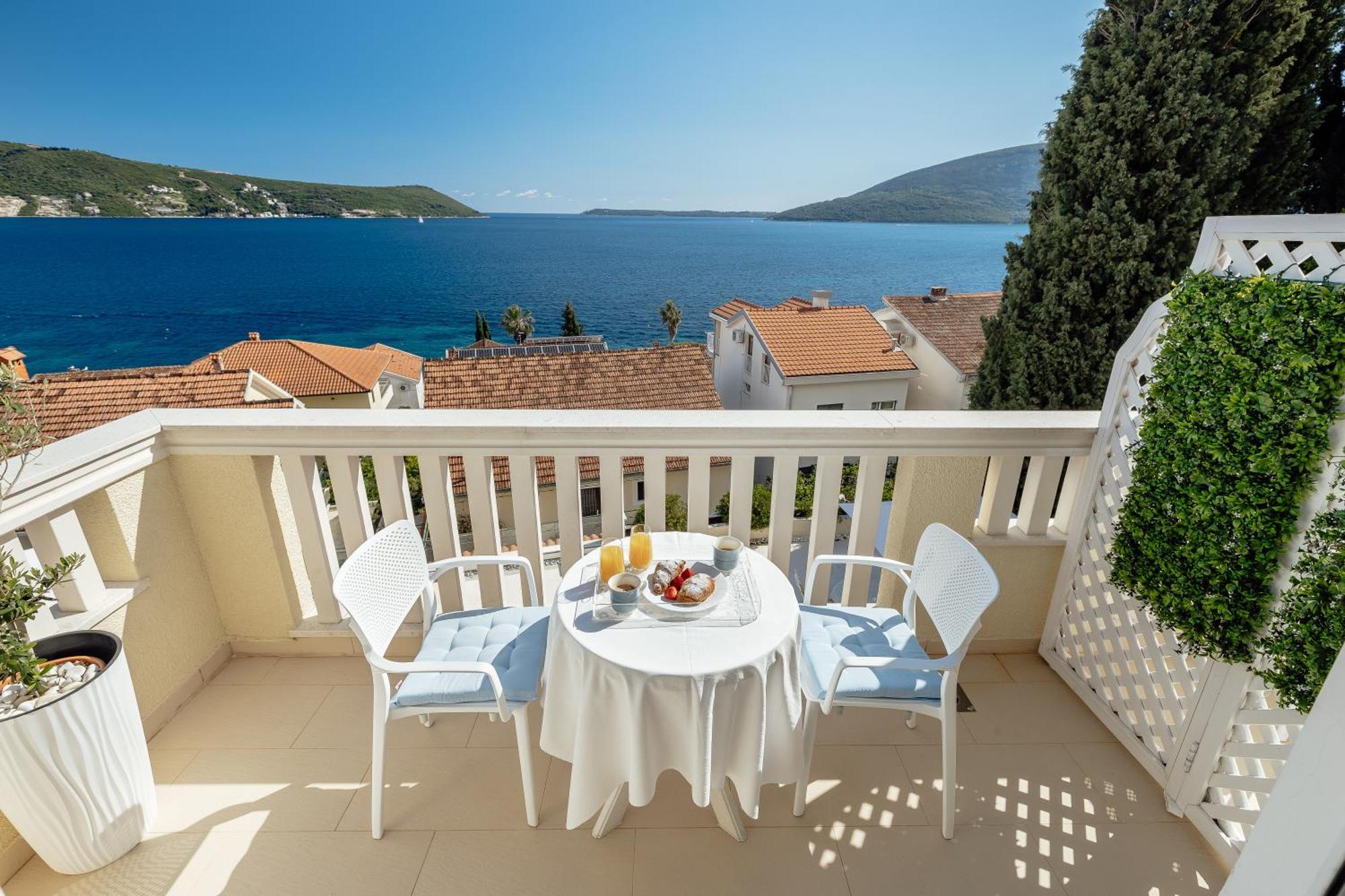 Apartments Porobic Herceg Novi Ngoại thất bức ảnh