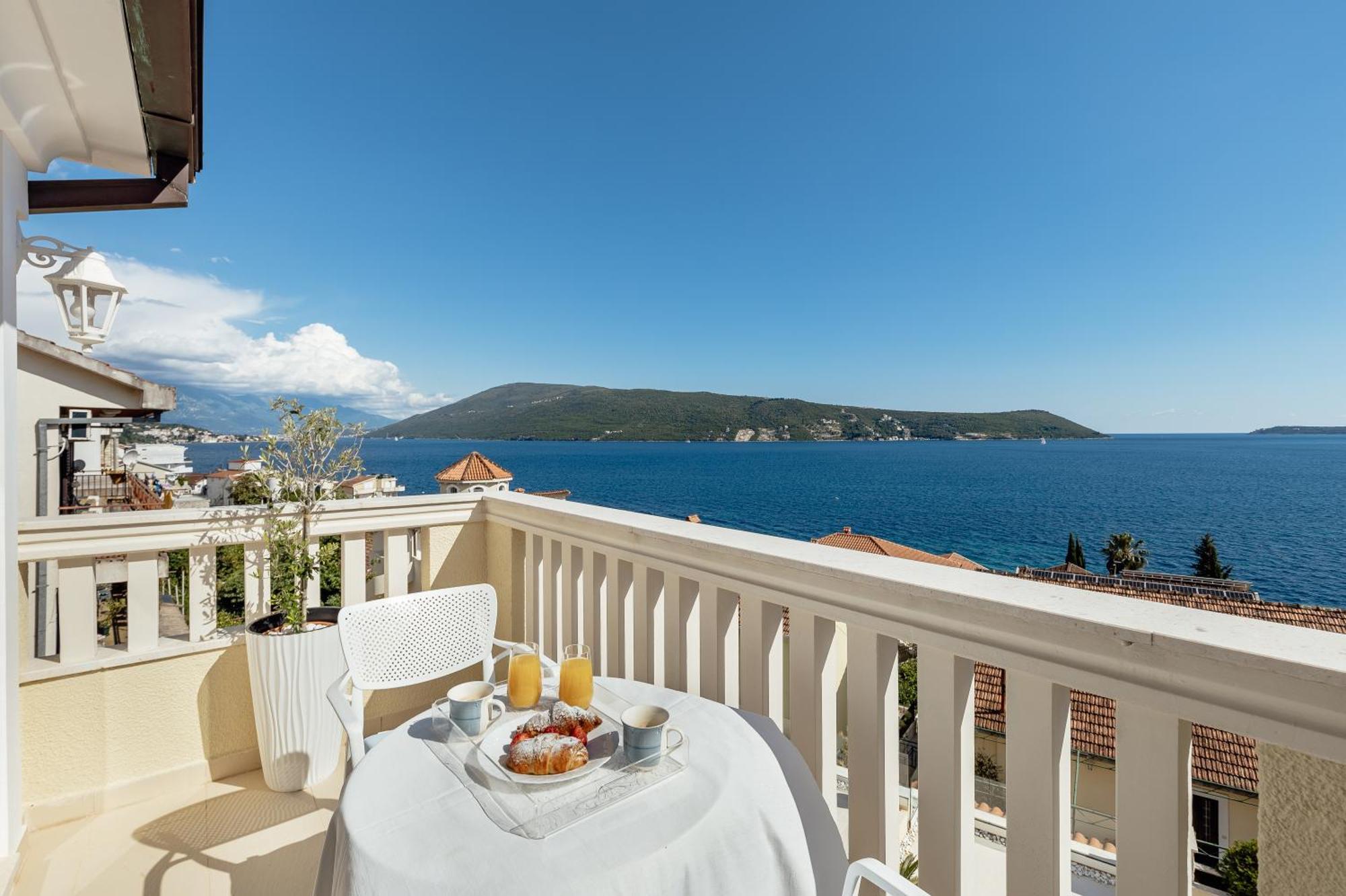 Apartments Porobic Herceg Novi Ngoại thất bức ảnh