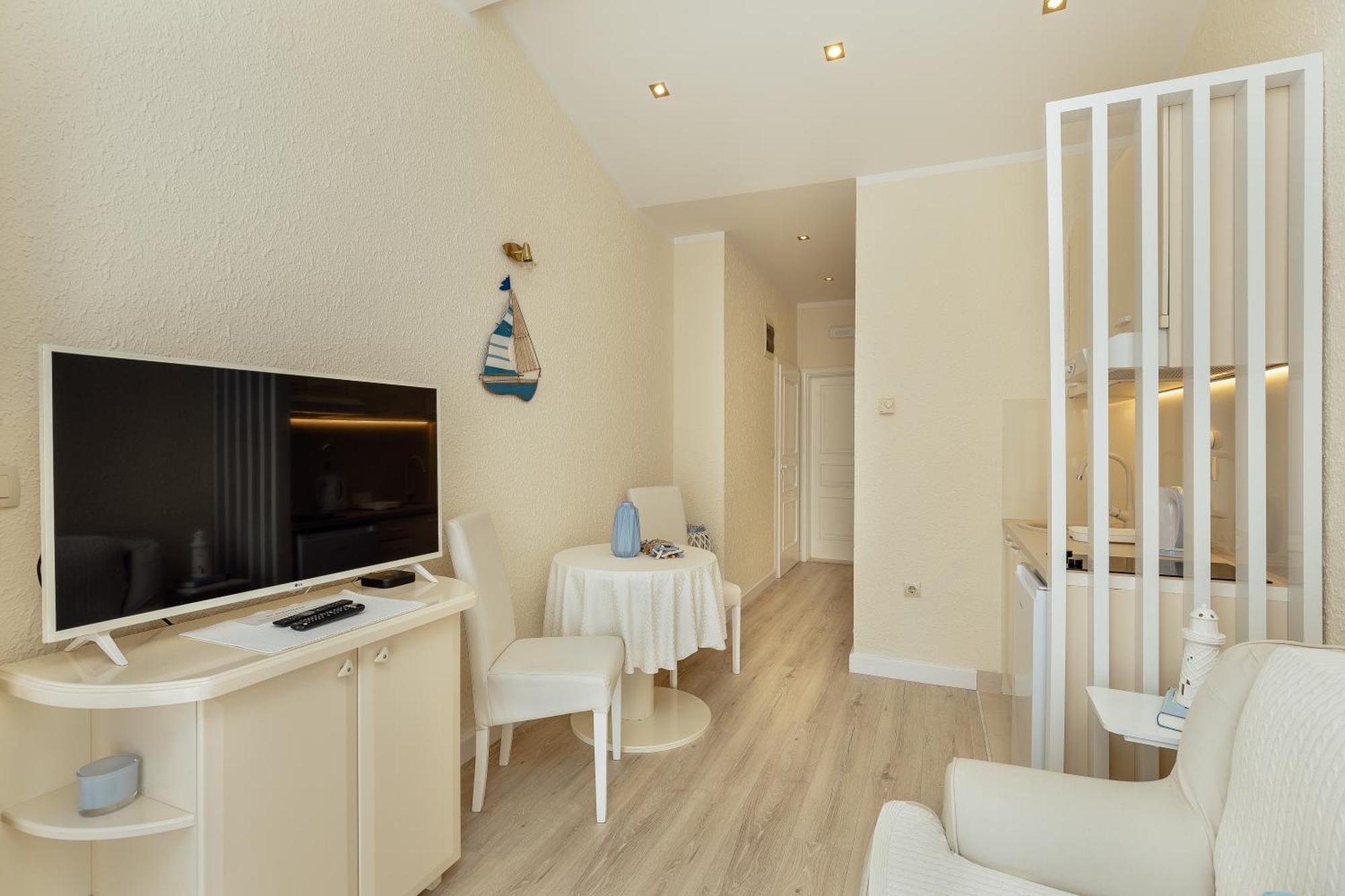 Apartments Porobic Herceg Novi Ngoại thất bức ảnh