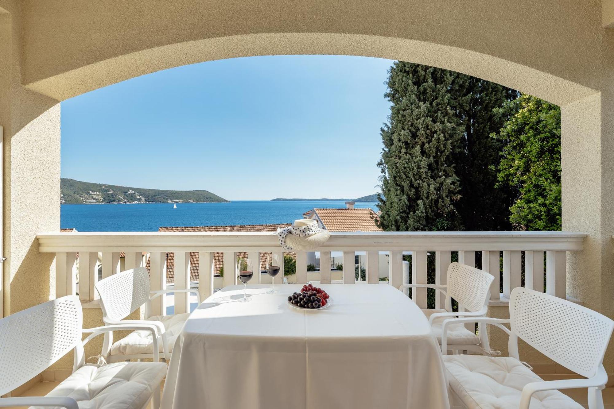 Apartments Porobic Herceg Novi Ngoại thất bức ảnh