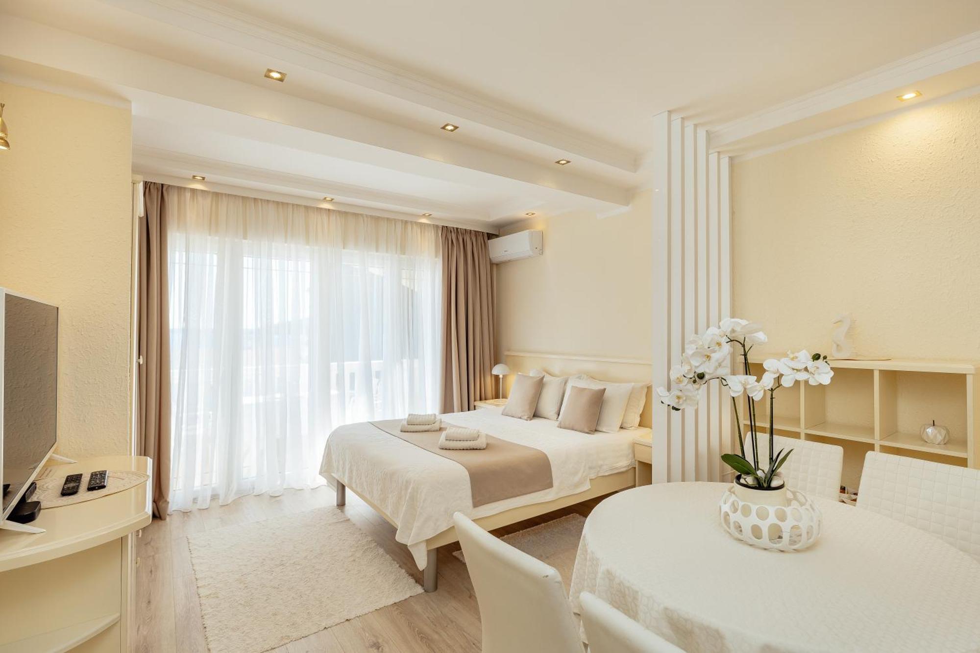 Apartments Porobic Herceg Novi Ngoại thất bức ảnh