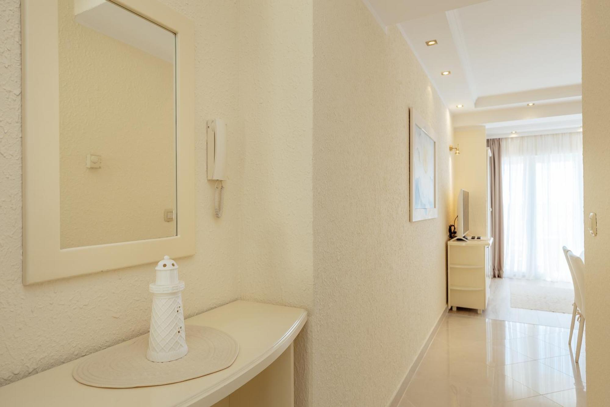 Apartments Porobic Herceg Novi Ngoại thất bức ảnh